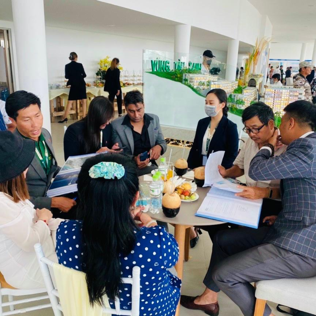 IndoViet Groups Global Trade Strategy - Sourcing Consultation and Market Analysis